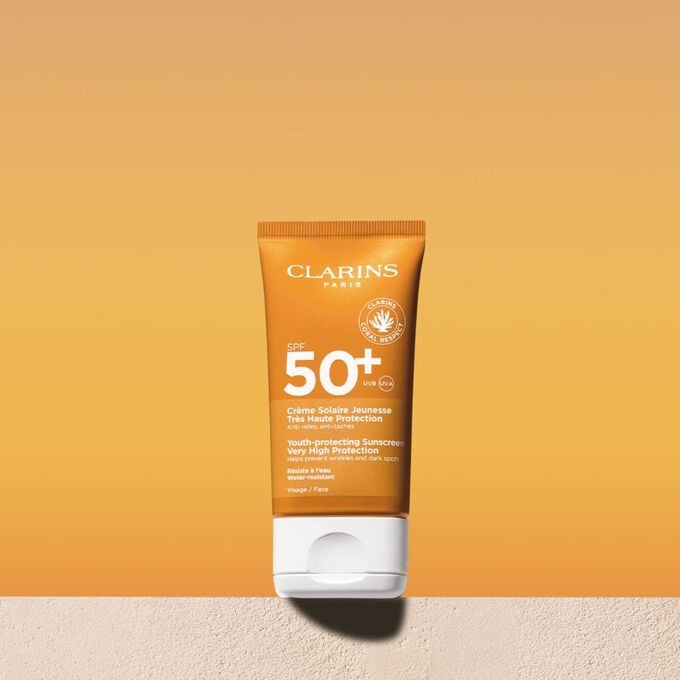 Youth-protecting Sunscreen Very High Protection SPF50 2024