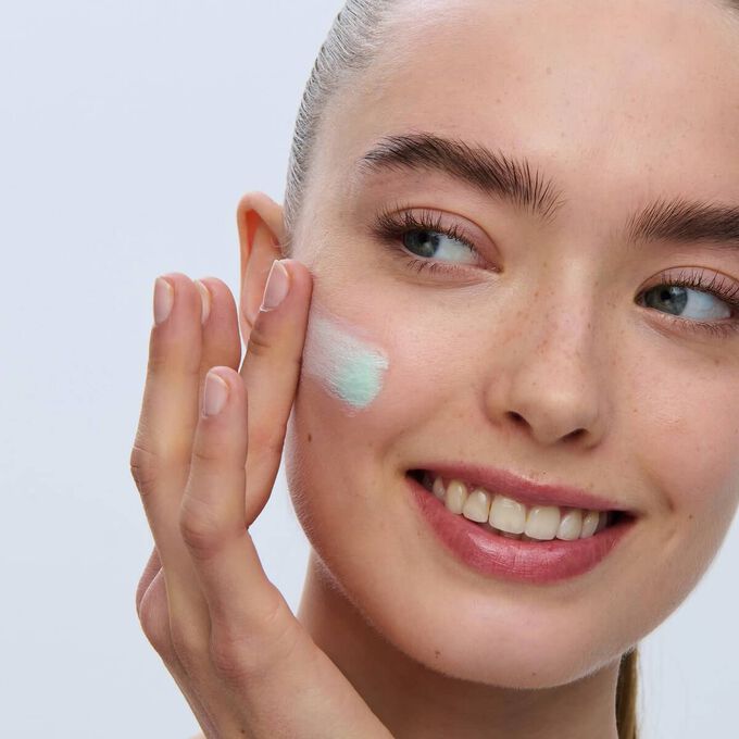 SOS Color Correcting Face Primer - Redness