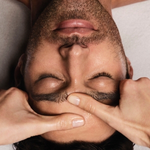 ENERGIZING FACIAL FOR MEN